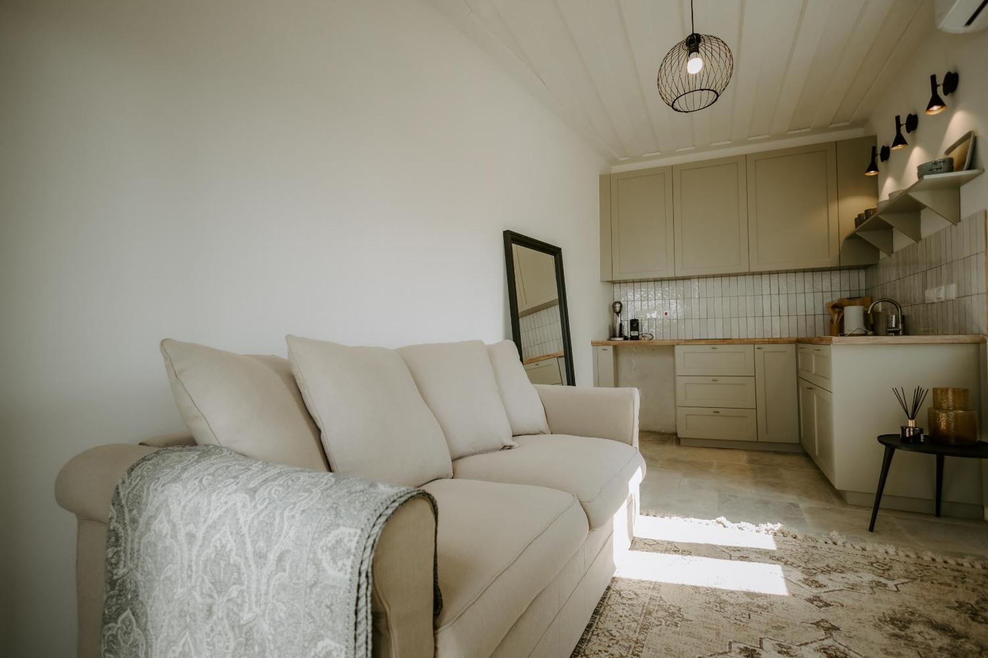 Smaragda'S Guest Rooms Лимасол Экстерьер фото