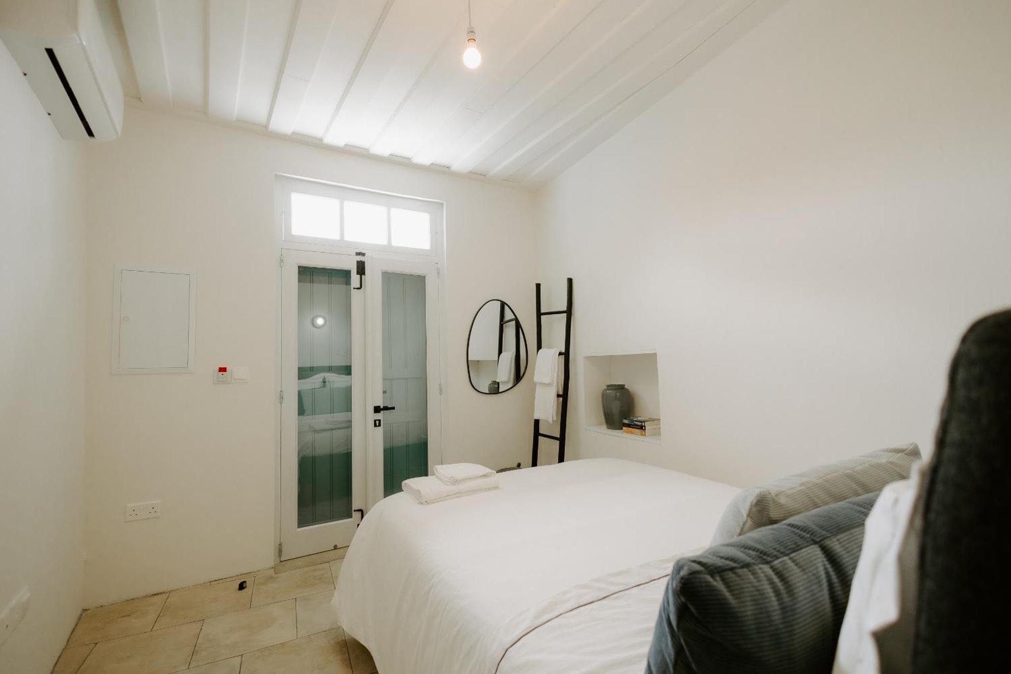 Smaragda'S Guest Rooms Лимасол Экстерьер фото