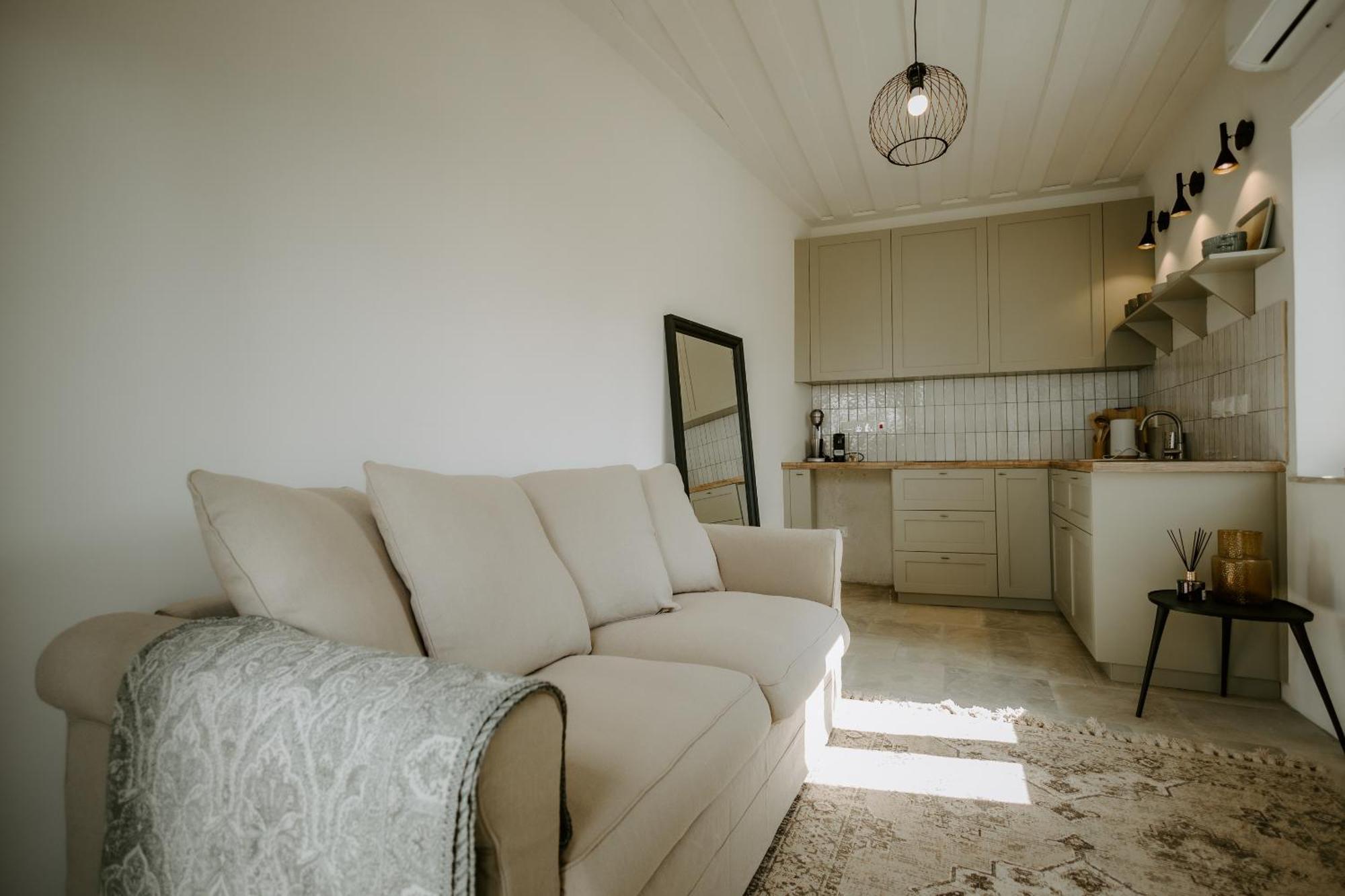 Smaragda'S Guest Rooms Лимасол Экстерьер фото